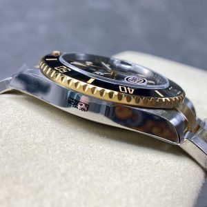 Rolex Submariner 41mm Silver Gold Black