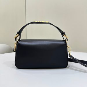 img_fe2b4e3c_20231220_i1703069249_2870_0_jpg BAGUETTE 27 IN BLACK SMOOTH CALFSKIN GOLD HARDWARE