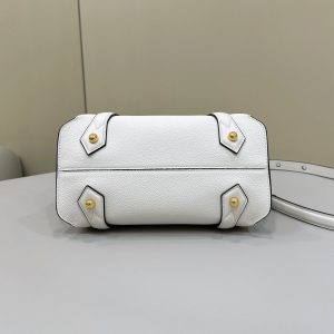 img_fe2b4e3c_20231221_i1703140321_493_0_jpg FendiI 27 BAG IN WHITE CALFSKIN WITH GOLD HARDWARE