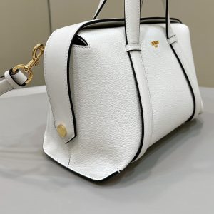img_fe2b4e3c_20231221_i1703140321_7165_0_jpg FendiI 27 BAG IN WHITE CALFSKIN WITH GOLD HARDWARE