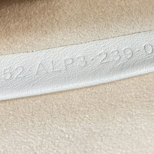 img_fe2b4e3c_20231221_i1703140321_8624_0_jpg FendiI 27 BAG IN WHITE CALFSKIN WITH GOLD HARDWARE