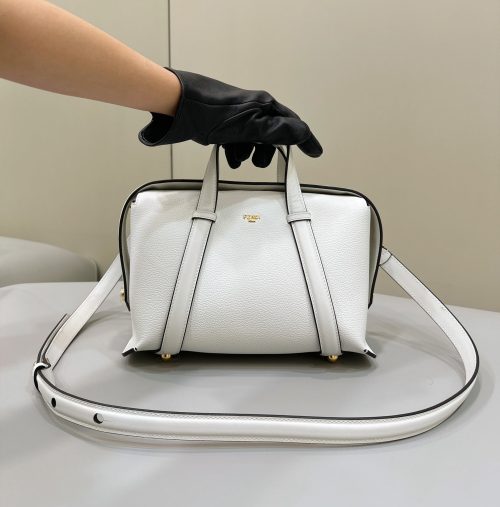 img_fe2b4e3c_20231221_i1703140321_9713_0_jpg FendiI 27 BAG IN WHITE CALFSKIN WITH GOLD HARDWARE
