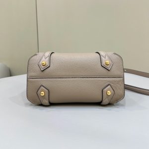 FendiI 27 BAG IN TAN BROWN CALFSKIN WITH GOLD HARDWARE