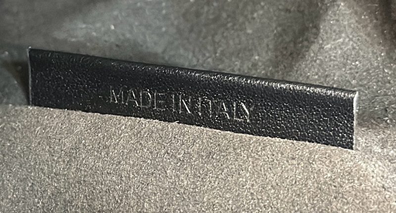 FendiI 27 BAG IN BLACK CALFSKIN WITH GOLD HARDWARE