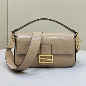 img_fe2b4e3c_20240113_i1705135922_2178_1_jpg FendiI BAGUETTE 27 BAG IN SAND BEIGE CALFSKIN WITH GOLD HARDWARE