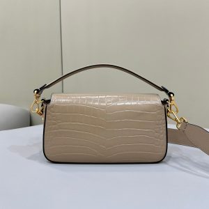 img_fe2b4e3c_20240113_i1705135922_9177_0_jpg FendiI BAGUETTE 27 BAG IN SAND BEIGE CALFSKIN WITH GOLD HARDWARE