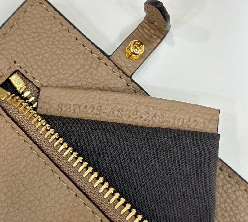 FendiI ROLL 33 TOTE BAG IN PEANUT BROWN MIX WHITE CANVAS