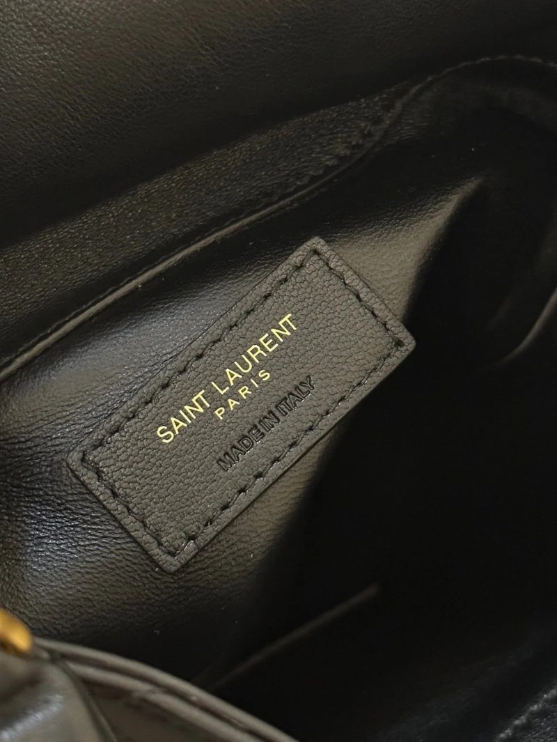 19 FLAP BUCKET BAG BLACK CALFSKIN