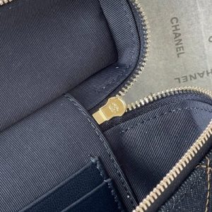 imgi_132_imgHD_2a2a0253_20260206_cmp_i1770356531414_1344_0_10_jpg Chanel 2026 Vanity Bag 19.5cm Blue Denim Leather