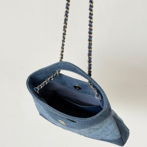 imgi_134_imgHD_b1ac09d1_20260126_cmp_o_1jfsp6s6u1asqfpt5c521p1h62a_jpeg Chanel 26 Clutch 21 Blue Denim Gold Hardware