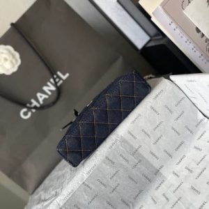 imgi_138_imgHD_2a2a0253_20260206_cmp_i1770356539455_8675_0_4_jpg Chanel 2026 Vanity Bag 19.5cm Blue Denim Leather