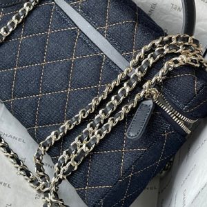imgi_144_imgHD_2a2a0253_20260206_cmp_i1770356540196_5340_0_11_jpg Chanel 2026 Vanity Bag 19.5cm Blue Denim Leather