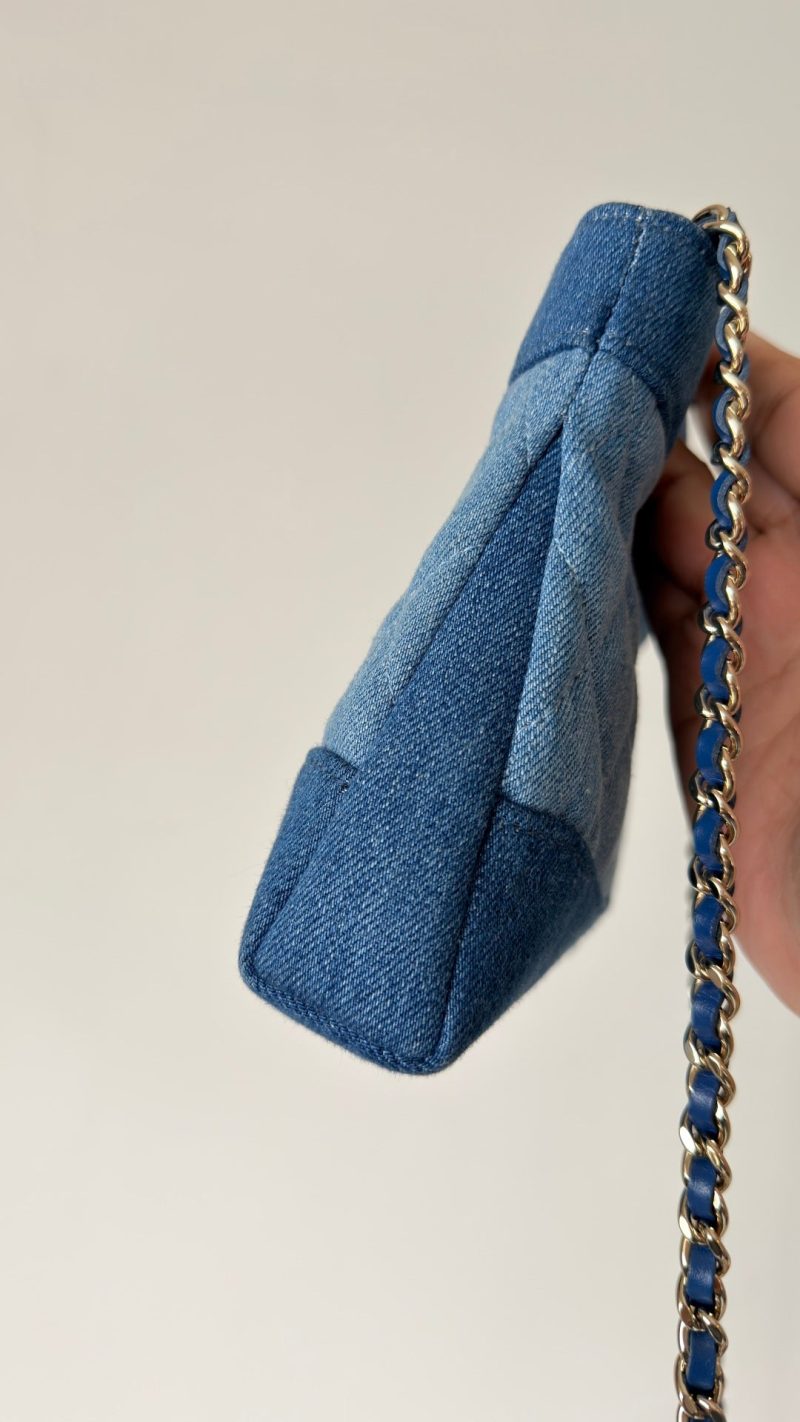 imgi_147_imgHD_b1ac09d1_20260126_cmp_o_1jfsp567sm1ca8e1dl3vd01f8d2_jpeg Chanel 26 Clutch 21 Blue Denim Gold Hardware