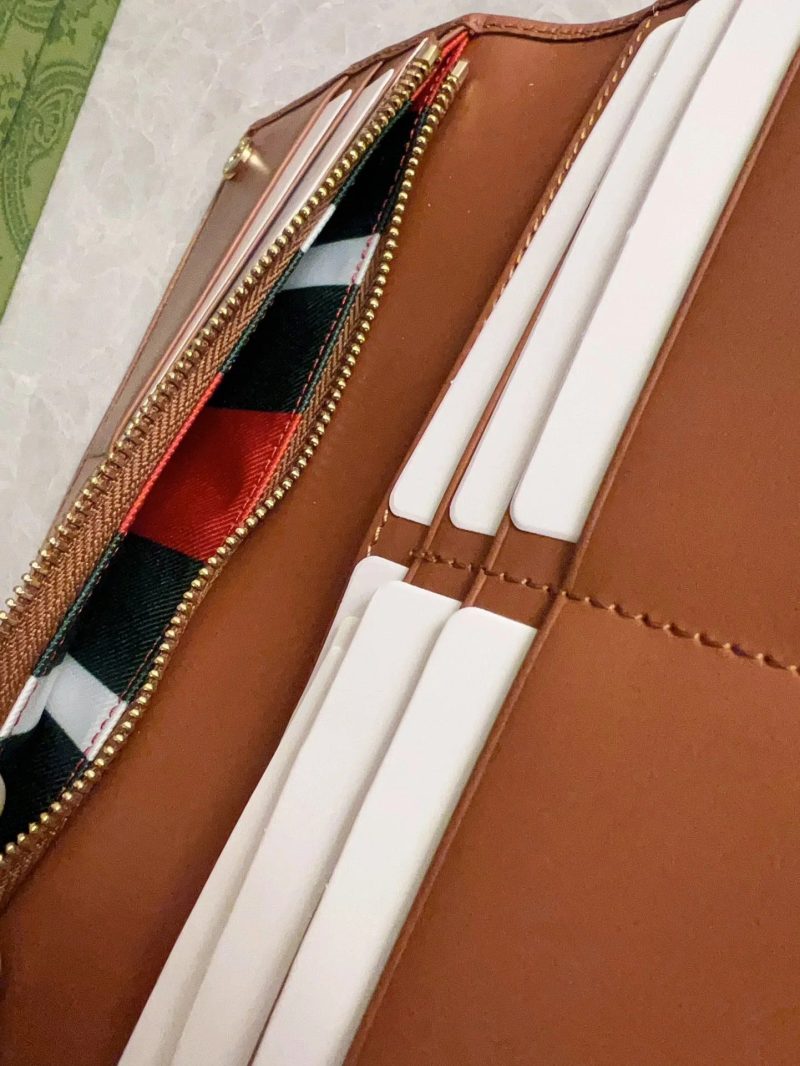 imgi_39_Image_20260212152905 Gucci 2026 Emblem 19cm Brown Ebony Leather Canvas