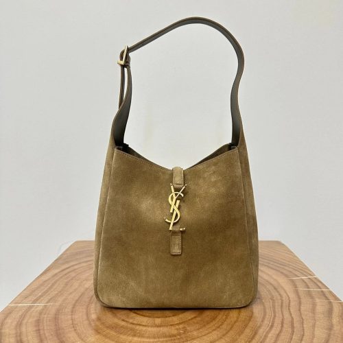 LE 5 À 7 SUPPLE SMALL 22 IN PEANUT BROWN SUEDE