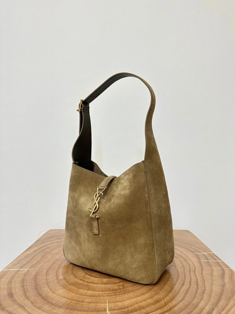 LE 5 À 7 SUPPLE SMALL 22 IN PEANUT BROWN SUEDE