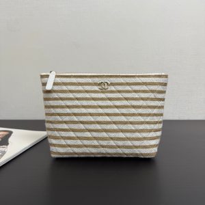 imgi_55_img_533a7dc2_20260125_i1769270526572_7601_0_0_jpg Chanel 26 Woven Clutch 19 White Khaki Canvas