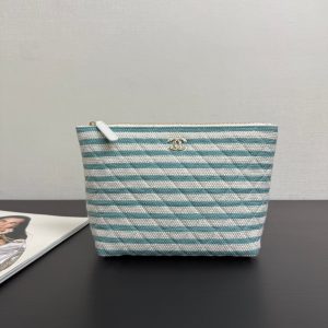 imgi_55_img_533a7dc2_20260125_i1769270589181_1838_0_0_jpg Chanel 26 Woven Clutch 19 White Light Blue Canvas