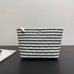 imgi_55_img_533a7dc2_20260125_i1769270619350_4277_0_0_jpg Chanel 26 Woven Clutch 19 White Black Canvas