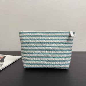 imgi_58_img_533a7dc2_20260125_i1769270589155_8750_0_2_jpg Chanel 26 Woven Clutch 19 White Light Blue Canvas