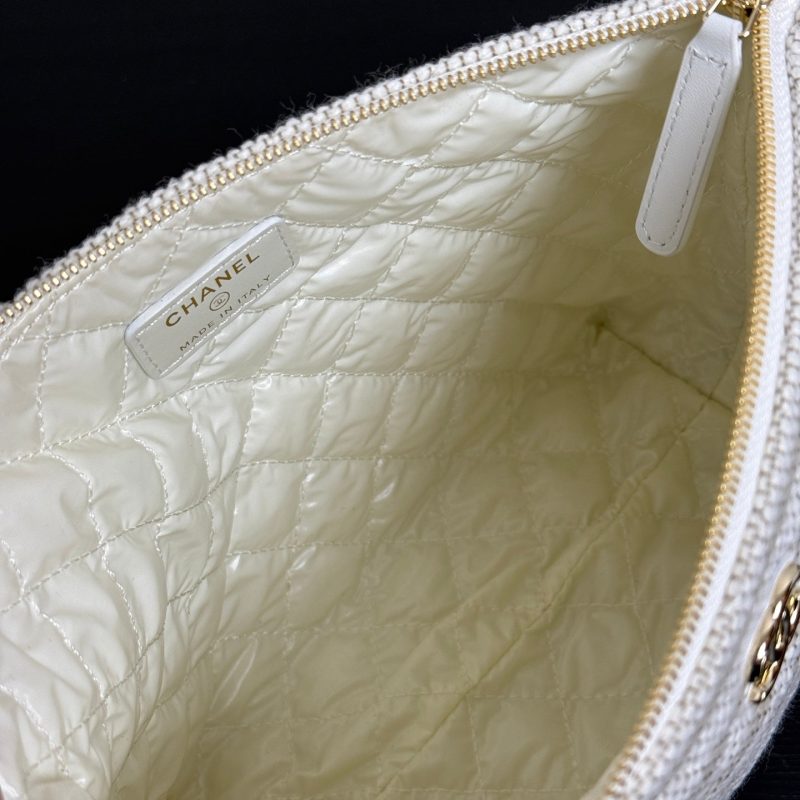 imgi_58_img_533a7dc2_20260125_i1769270606731_6481_0_7_jpg_f1be9f42-d323-4dc4-bb2a-0a005d066fad Chanel 26 Woven Clutch 19 White Beige Canvas