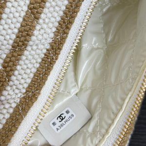 imgi_59_img_533a7dc2_20260125_i1769270526422_7529_0_8_jpg Chanel 26 Woven Clutch 19 White Khaki Canvas