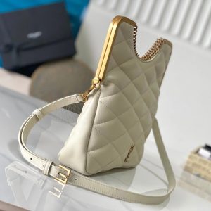 26 WHITE SHEEPSKIN WITH GOLD BUCKLE BAG