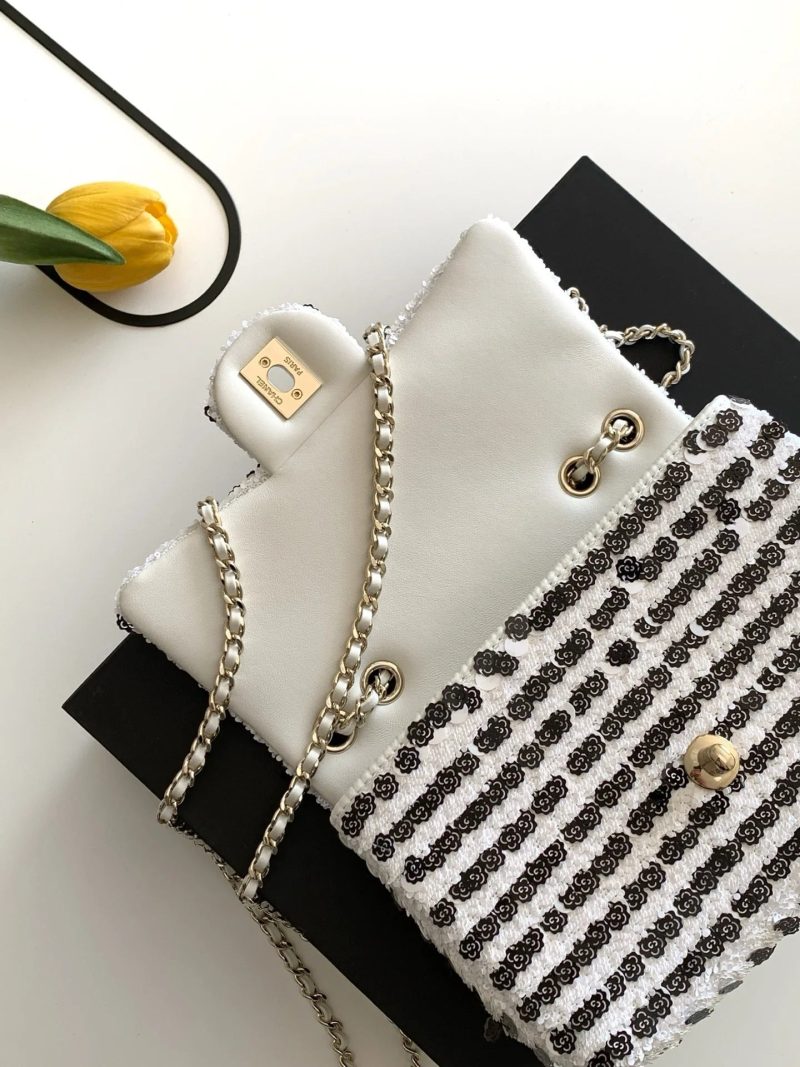 Chanel 2026 Bag 21cm White Black Sequin 331213