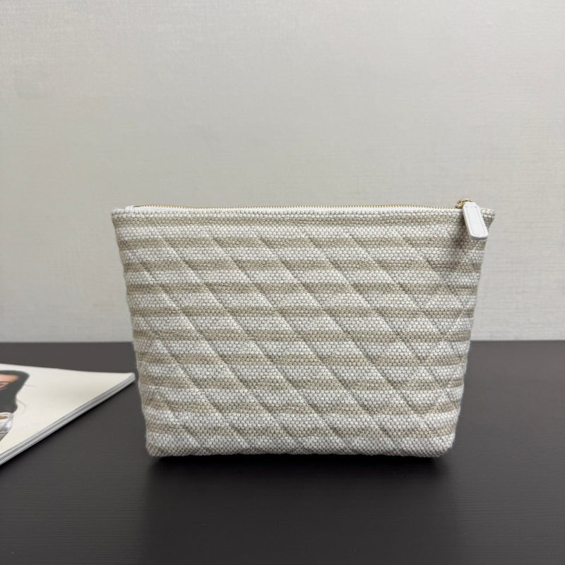 imgi_62_img_533a7dc2_20260125_i1769270606821_8044_0_2_jpg_3bd1ab7f-9a6c-4d50-9117-bf967f19847f Chanel 26 Woven Clutch 19 White Beige Canvas