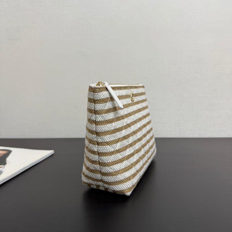 imgi_63_img_533a7dc2_20260125_i1769270525191_3836_0_1_jpg Chanel 26 Woven Clutch 19 White Khaki Canvas