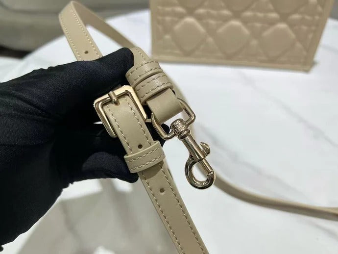 imgi_79_Image_20260309163325_13985_4 Dior 2026 Book Tote Bag 26.5cm Beige Leather