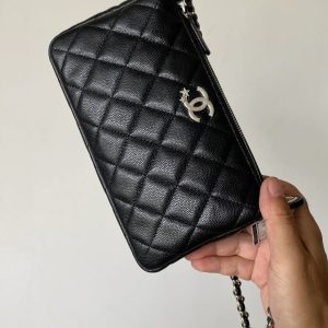 Chanel 2026 Mahjong Clutch With Chain 21cm Black Caviar Leather