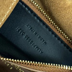 LE 5 À 7 SUPPLE SMALL 22 IN CARAMEL BROWN SUEDE