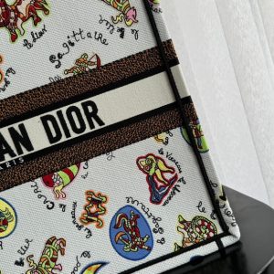 Large CD Book Tote 42cm White Multicolor Dragon Zodiac Embroidery