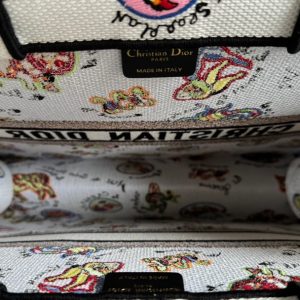 Large CD Book Tote 42cm White Multicolor Dragon Zodiac Embroidery