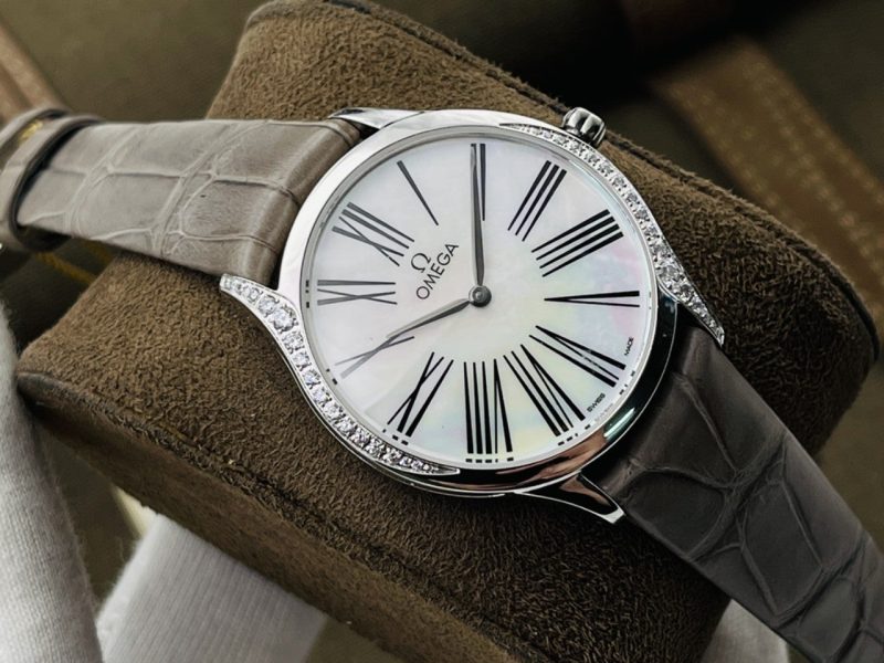 z2448552891363_e0548f309d13b40f2c42479404a44a0b_888dc05a-dd47-44b9-9e88-15dbd28caee3 DE VILLE TRESOR QUARTZ 36MM GREY FOR LADY