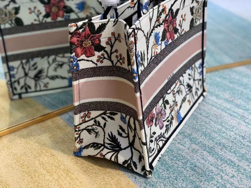 MEDIUM LADY D-LITE 24 PINK MULTI COLOR PAISLEY EMBROIDERY