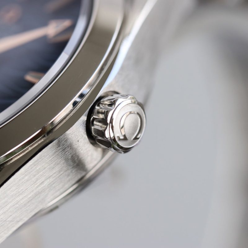 z2583523432583_21ff953c733b4f5e21b29c16dade3dc6_3886bb7e-dae3-4db2-8abd-4a457c5ba3f2 AQUA TERRA 150M CO-AXIAL 34MM STAINLESS STEEL BLUE DIAL