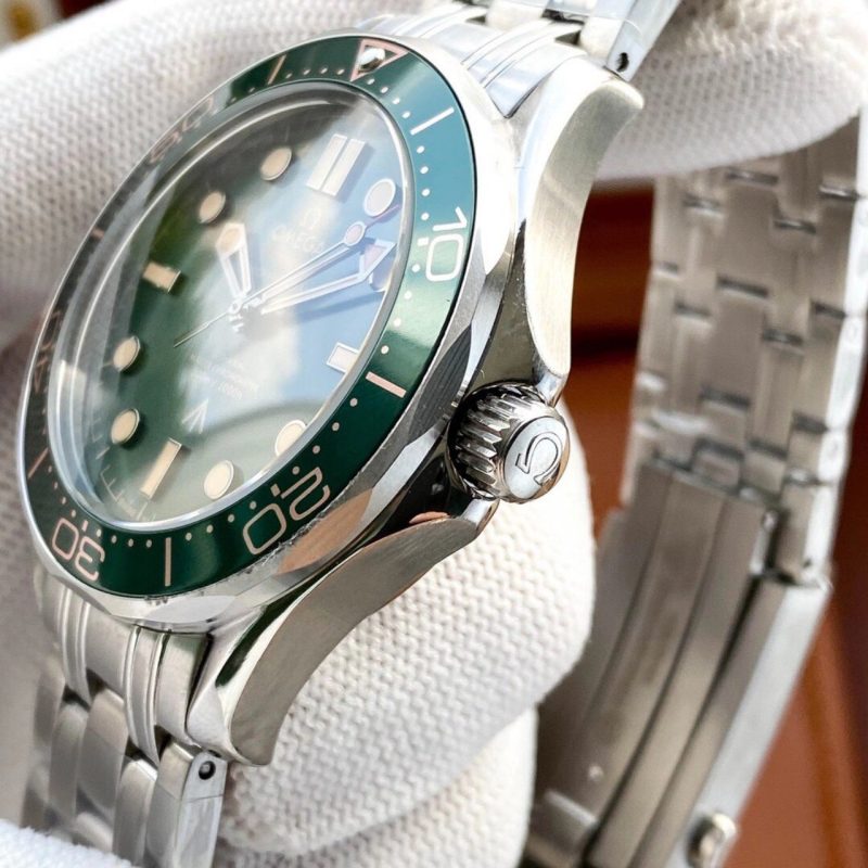 SEAMASTER DIVER 300 STAINLESS STEEL KHAKI DIAL