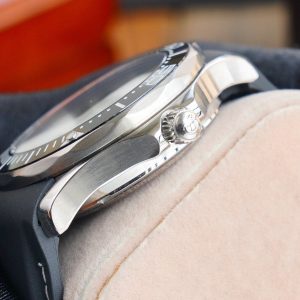 SEAMASTER PLANET OCEAN 600M RUBBER STRAP